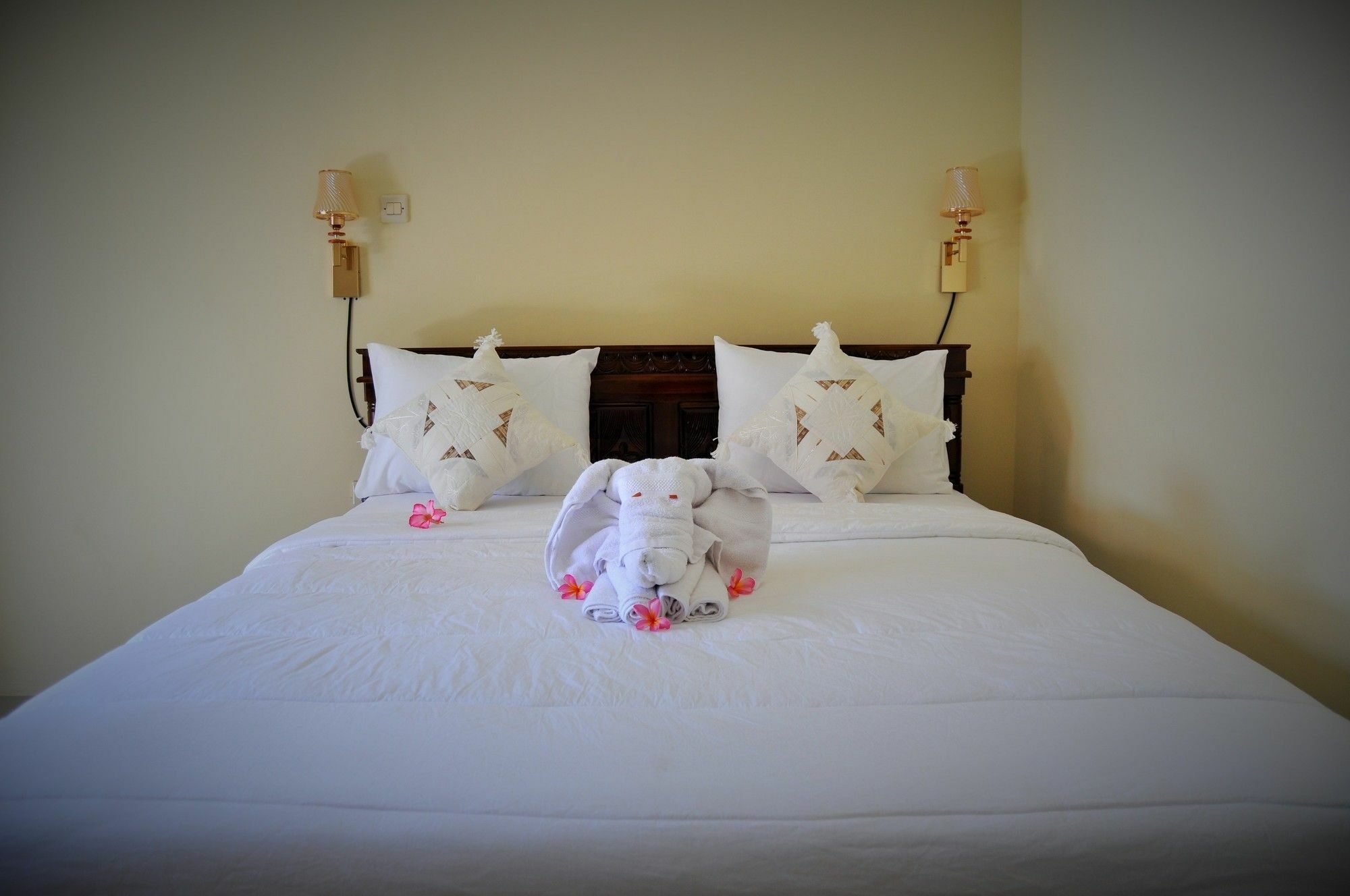 Deva Devi Beach Inn Luxury Batununggul Екстериор снимка