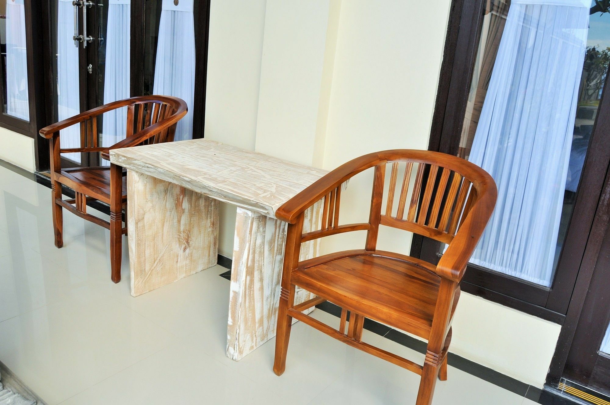 Deva Devi Beach Inn Luxury Batununggul Екстериор снимка